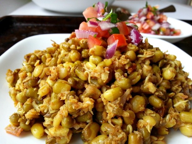 moong-mung-beans-dal-recipes-easy-indian-goan-curry-dosa-khichdi